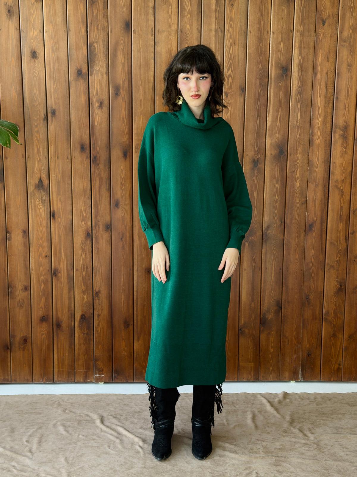 Soft Aura Dress In Emerald Green