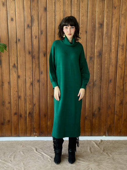Soft Aura Dress In Emerald Green