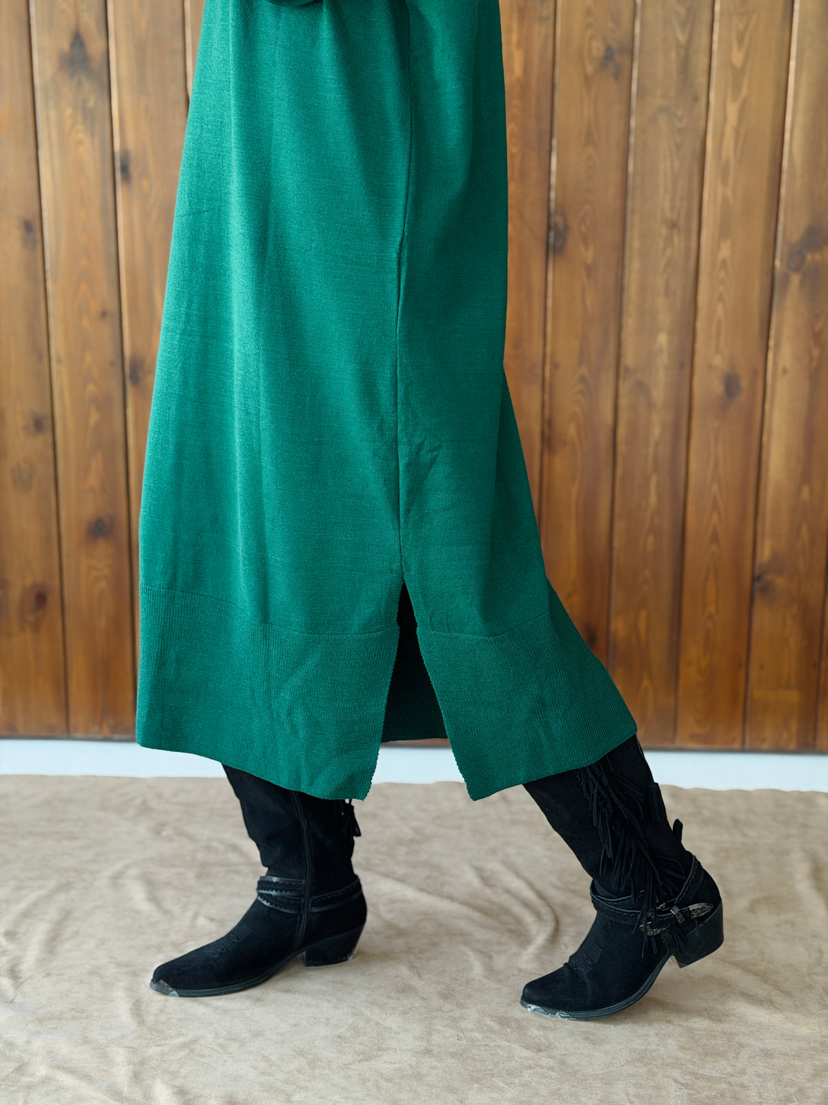 Soft Aura Dress In Emerald Green