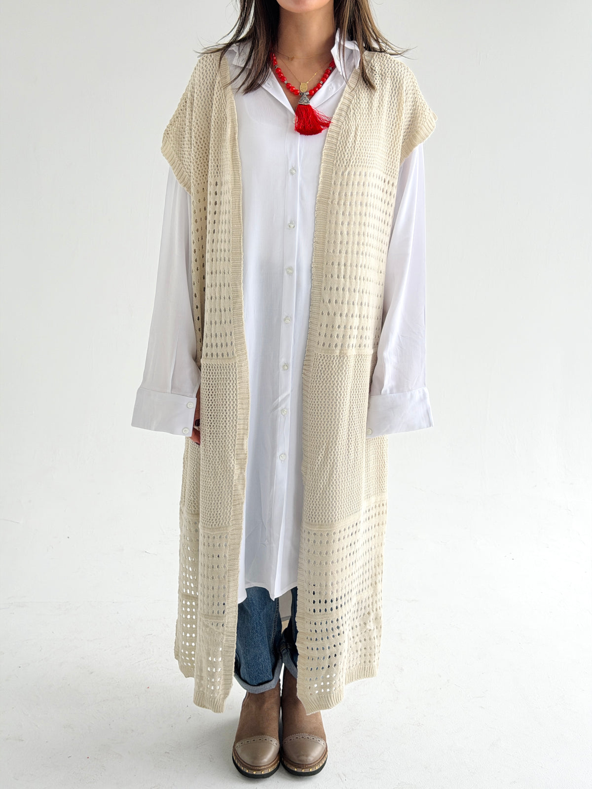 Breeze Light Wool Vest In Beige