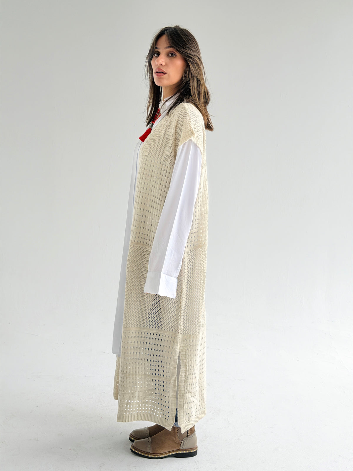 Breeze Light Wool Vest In Beige