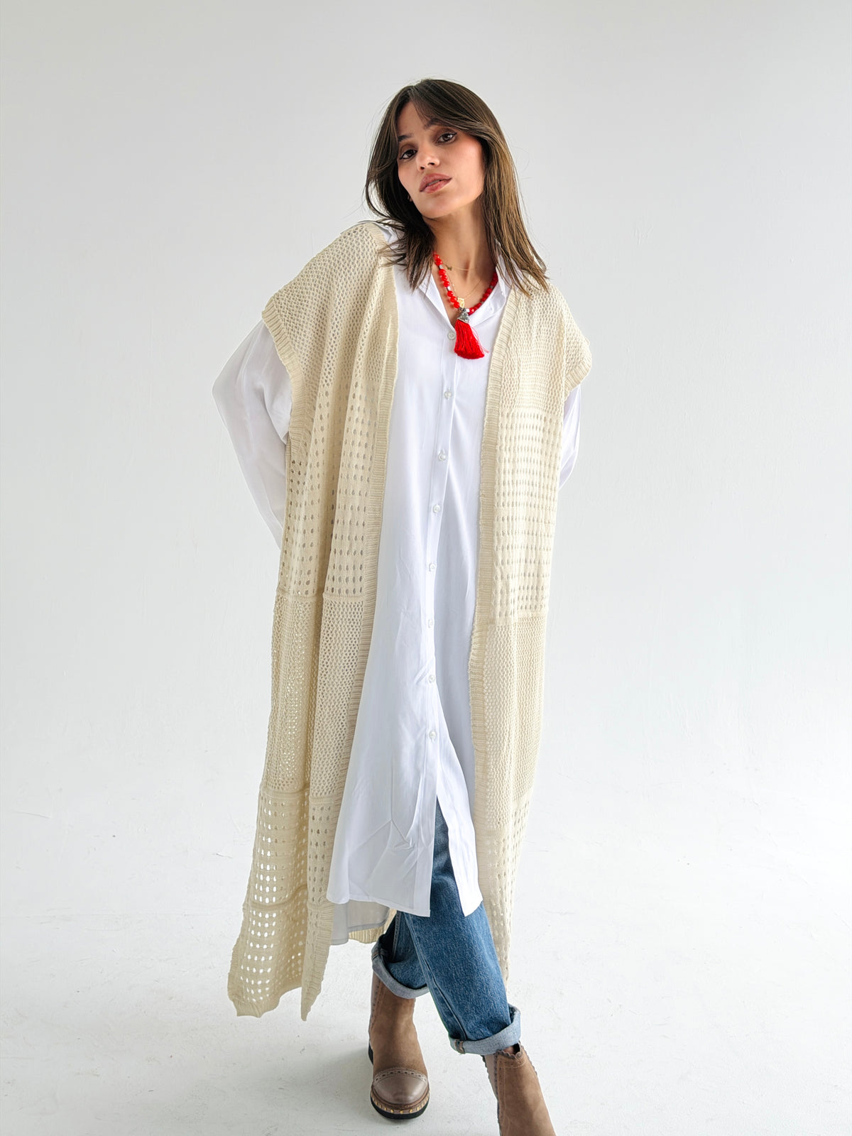 Breeze Light Wool Vest In Beige