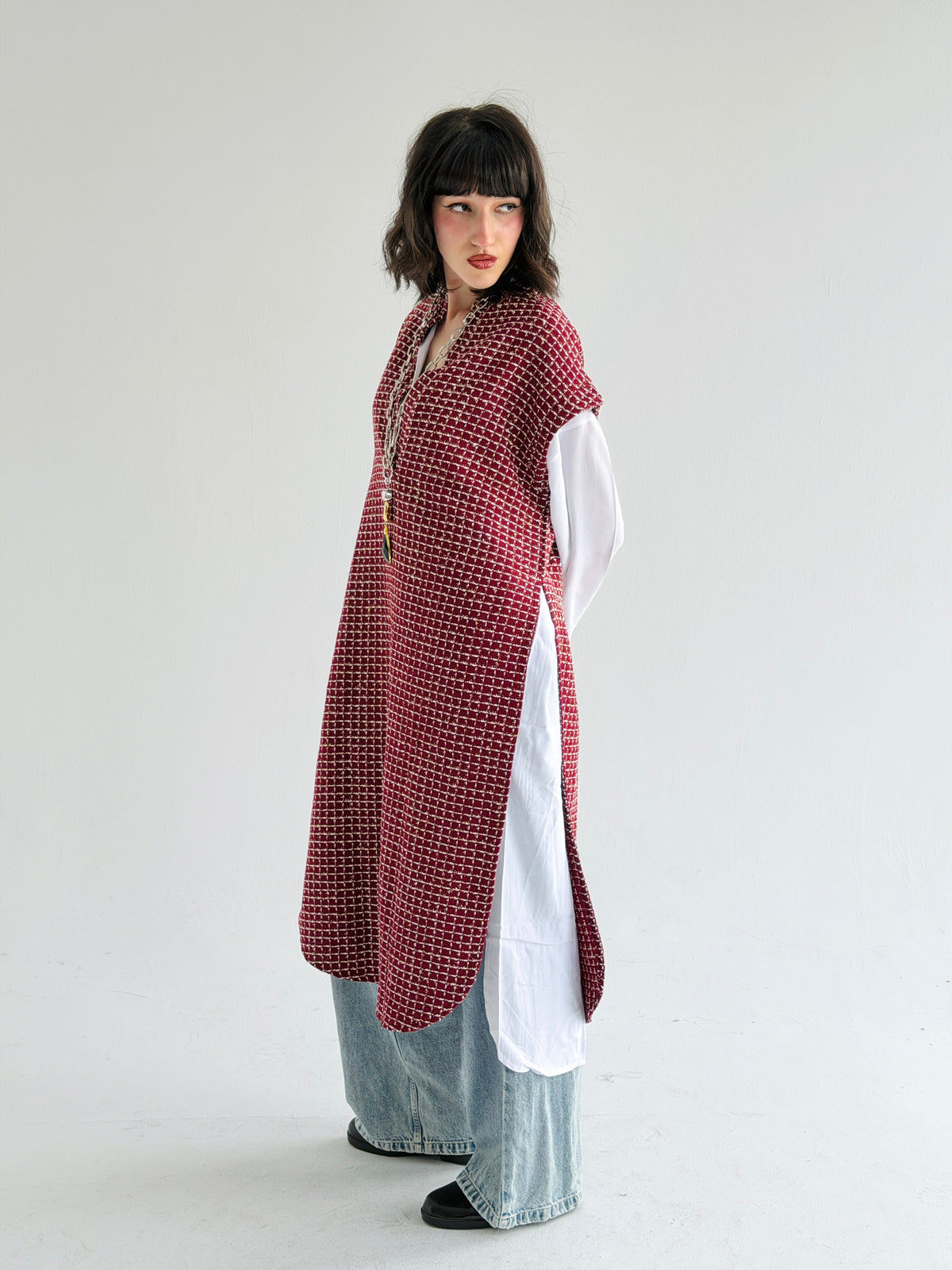 Diva Long Vest In Maroon