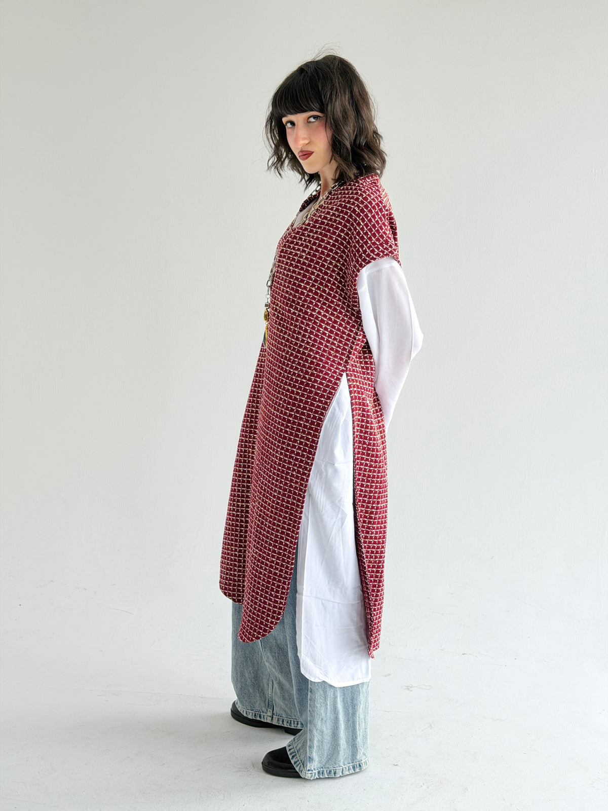 Diva Long Vest In Maroon