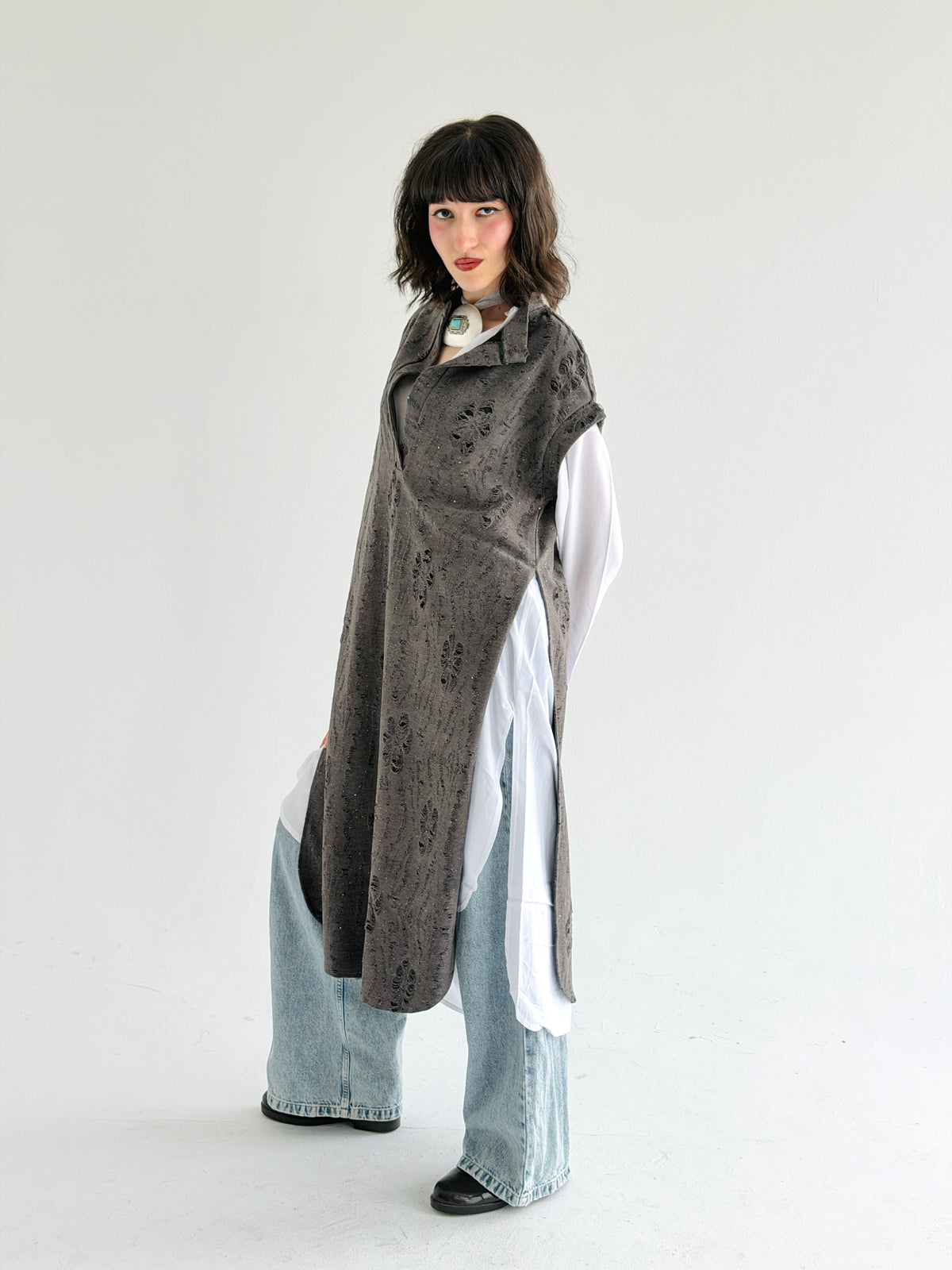 Cutout Detailed Long Vest In Grey