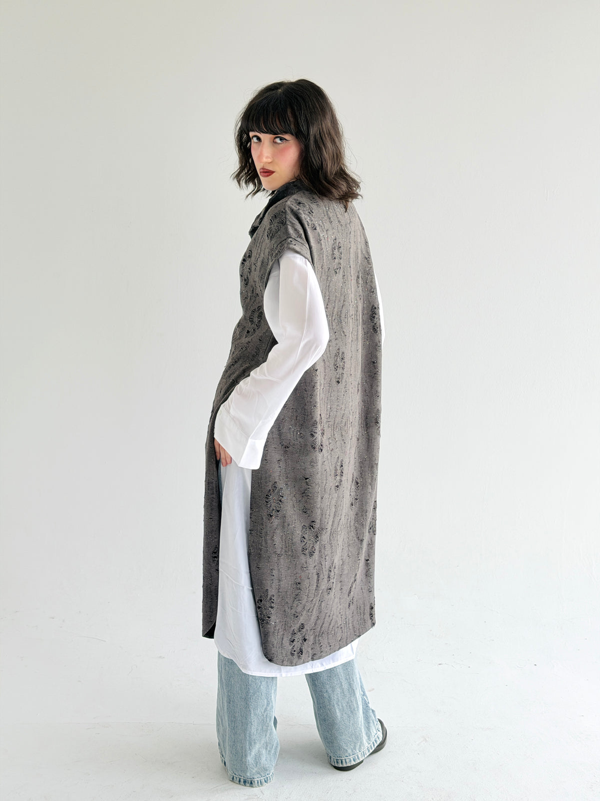 Cutout Detailed Long Vest In Grey