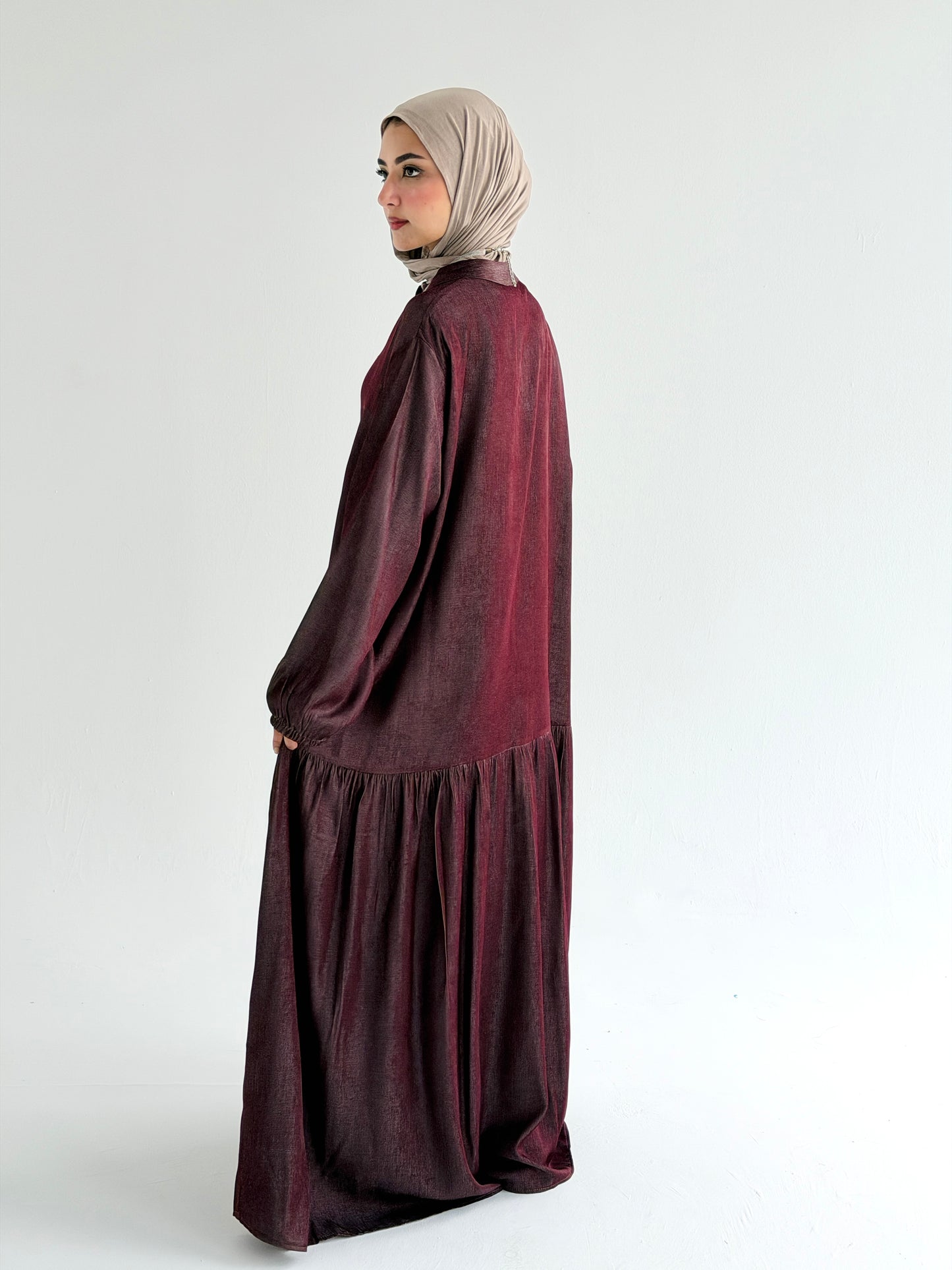 Glow Button Dress In Burgundy