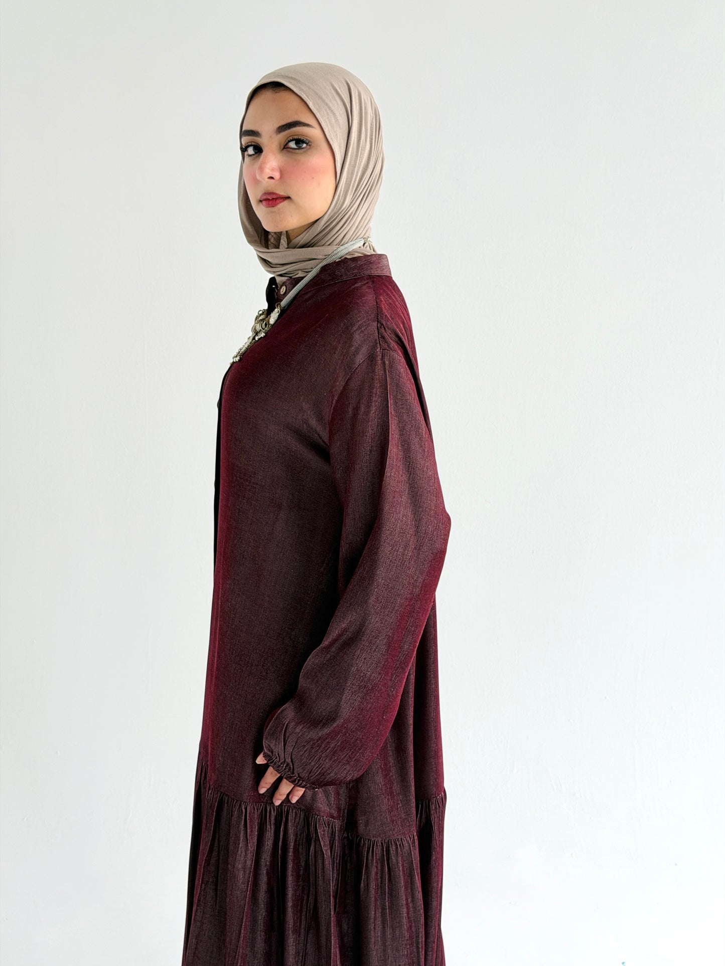 Glow Button Dress In Burgundy