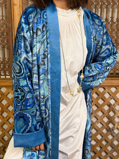 أَلْفَة —Alfa Elegant Paisley Velvet Kimono" Triqous  "