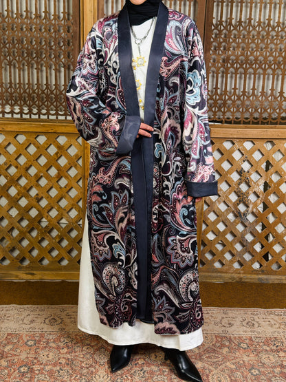 أَلْفَة —Alfa Elegant Paisley Velvet Kimono" black "