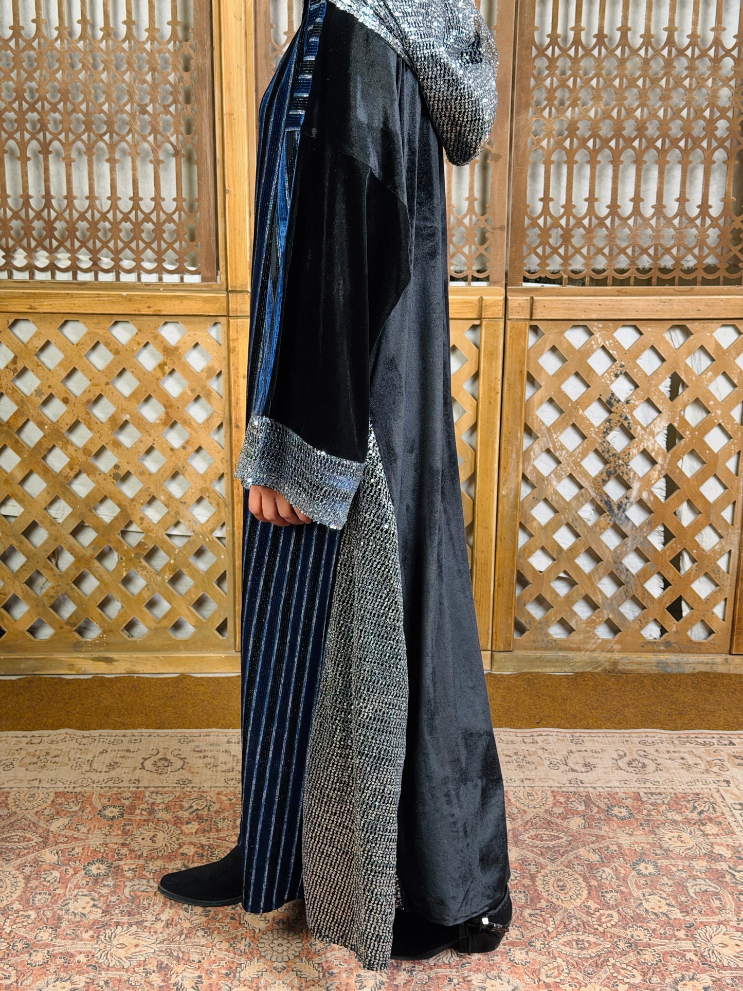 وَدّ — Wodd Sequin Hooded Velvet in Navy