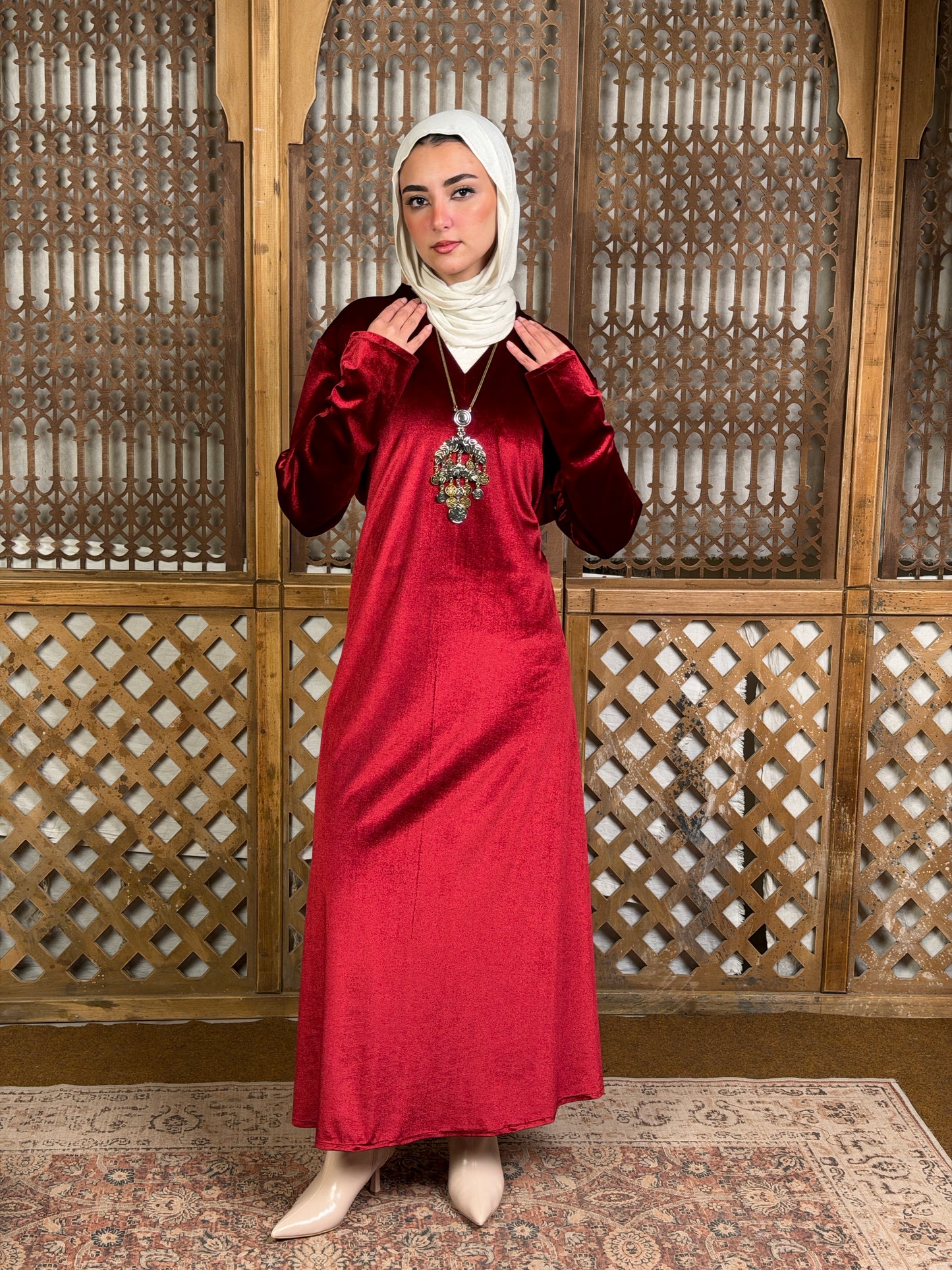 Lamsa - لَمْسَة Velvet Dress with adjustable belt"red"