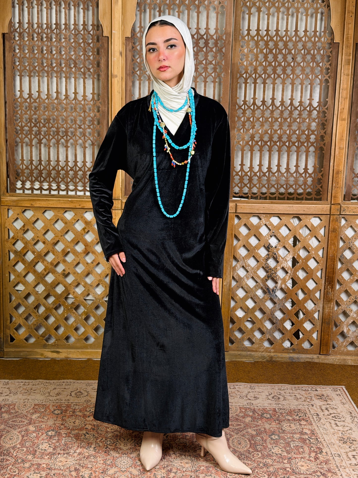 Lamsa - لَمْسَة Velvet Dress with adjustable belt"black"