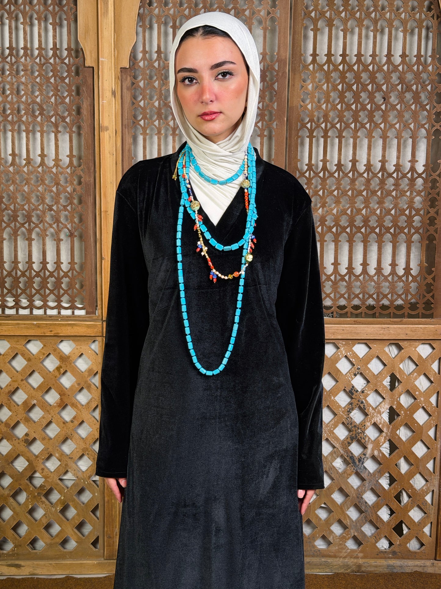 Lamsa - لَمْسَة Velvet Dress with adjustable belt"black"